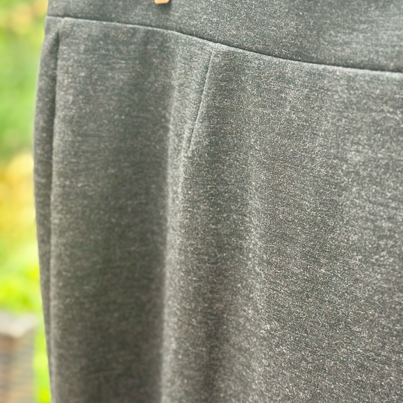 J. Jill Gray Knit Pull On Skirt - Picture 2 of 4